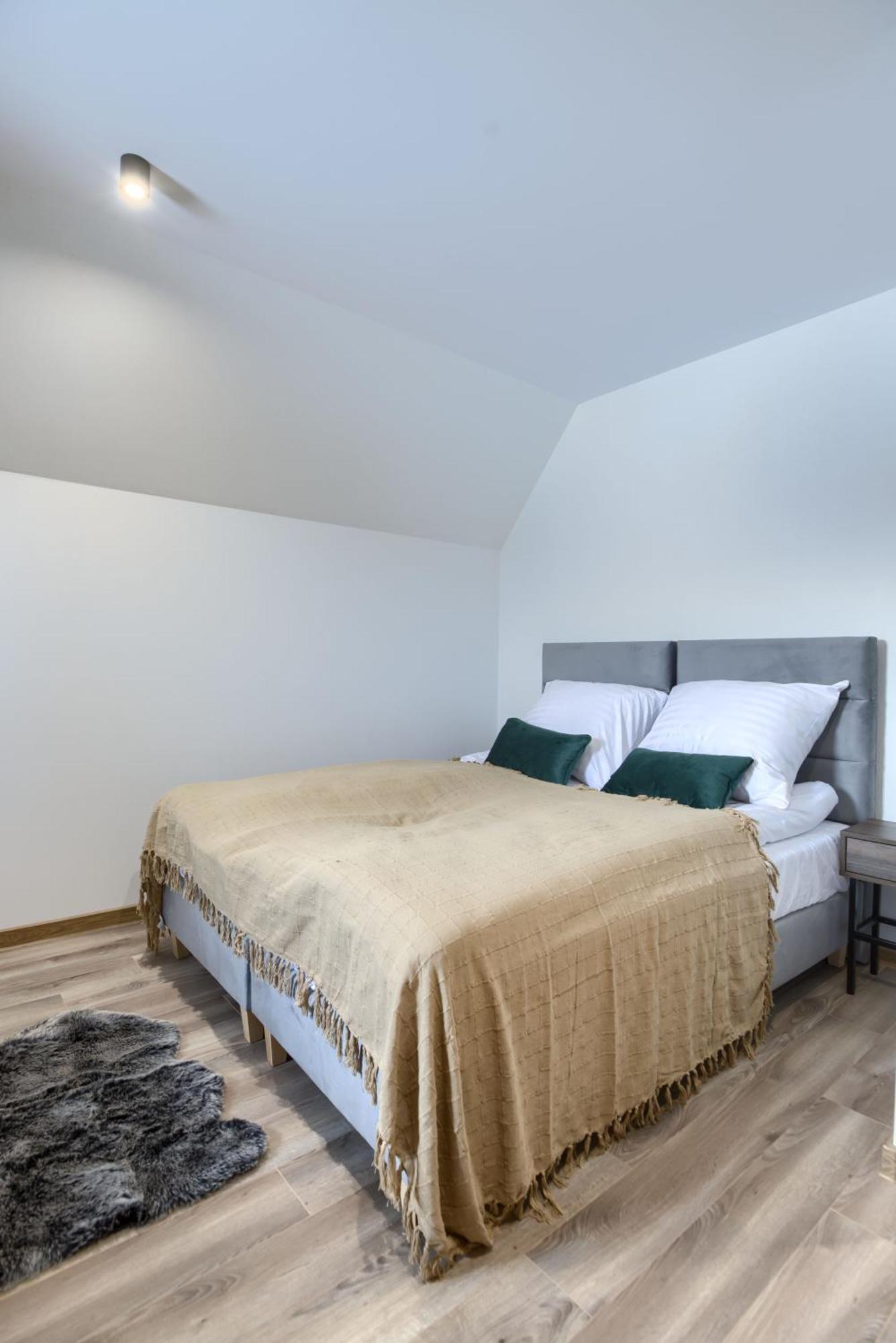 Hill House Apartamenty Bialka Tatrzanska Rom bilde